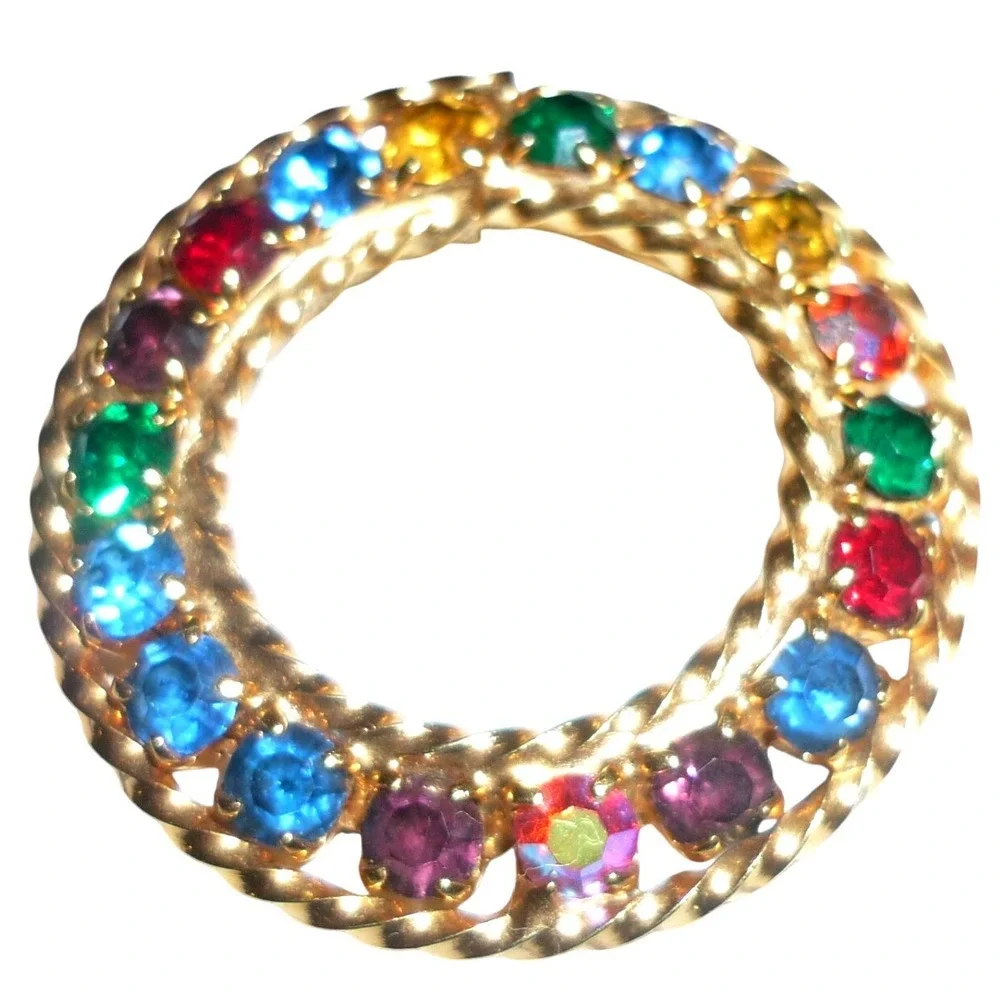 Vintage Mid Century Multi-Color Rhinestone Wreath Brooch Gold Tone‎ AB Stone